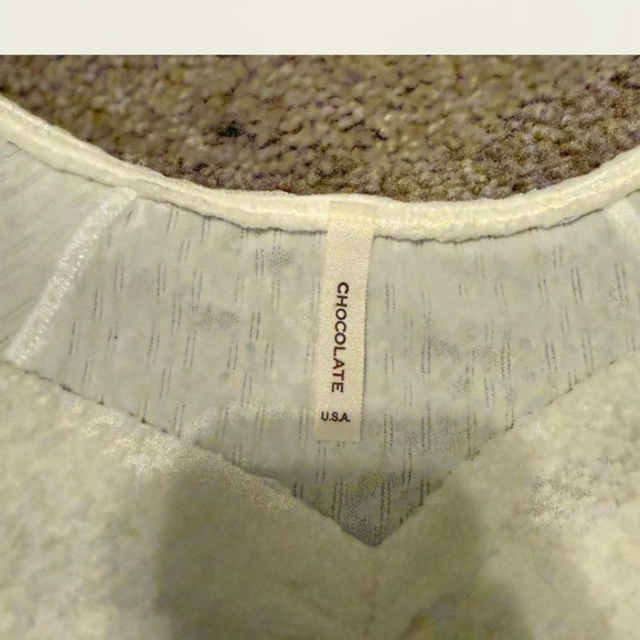 Chocolate USA Cream Textured Ruched Top – Size S - Picture 1 of 2
